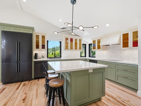 Photograph 6 of 3350 Mountain Oak Dr