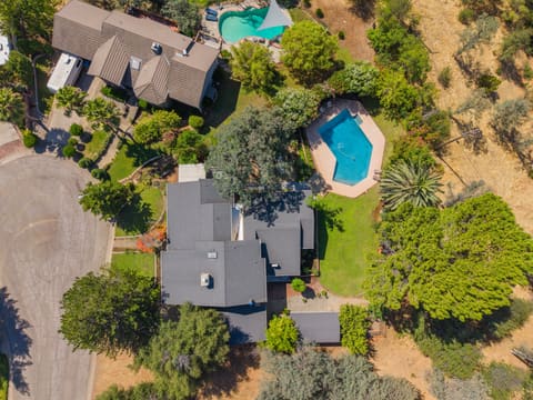 Photograph 37 of 3350 Mountain Oak Dr